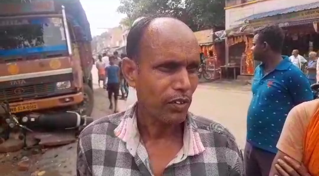 Asansol আসানসোলের কল্যাণেশ্বরী মোড়ের সামনে পথদুর্ঘটনা!