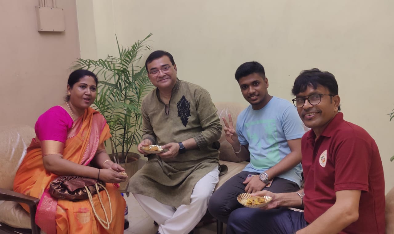 ডিকান-স পরিবার উত্তরপাড়া নেতাজি ভবনে পুজো মেলা আয়োজন